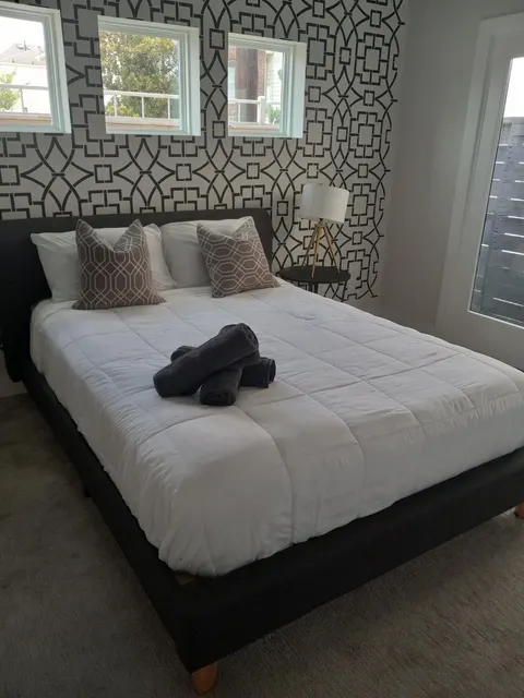 Bedroom cleaned by Alonso Cleaning Services