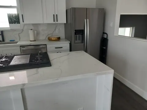 Kitchen cleaned by Alonso Cleaning Services