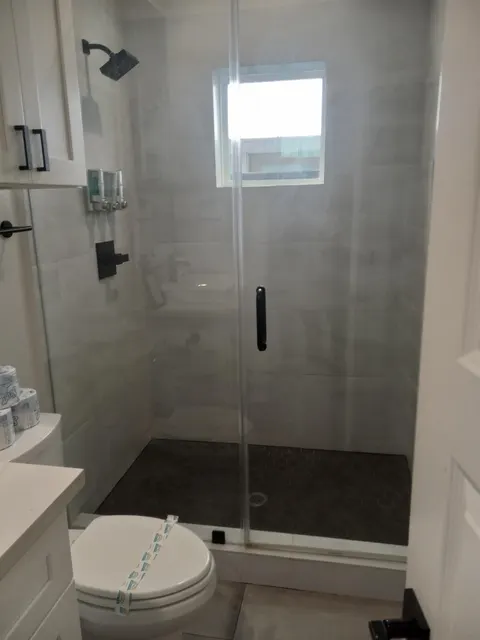 Bathroom cleaned by Alonso Cleaning Services