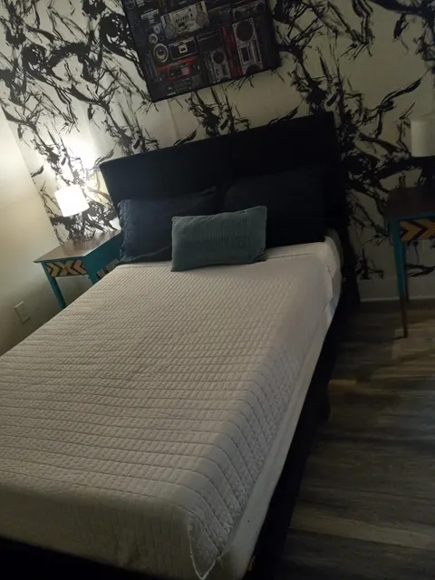 Bedroom cleaned by Alonso Cleaning Services